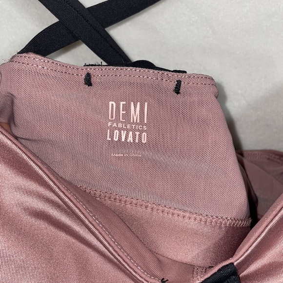 Demi Lovato Fabletics Workout Athletic Top sz L - Picture 7 of 7